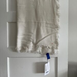 New Kit + Ace White 100% Merino Wool Blanket Scarf